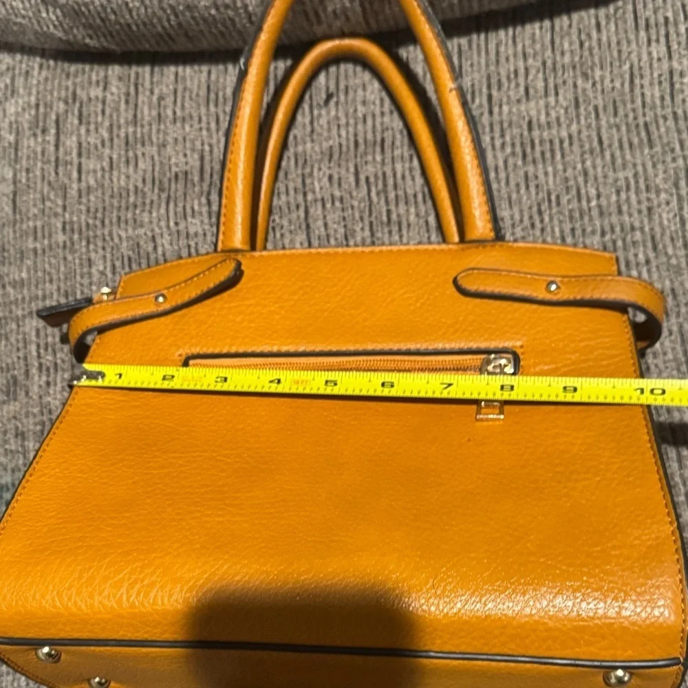 Elegant Tan  Handbag